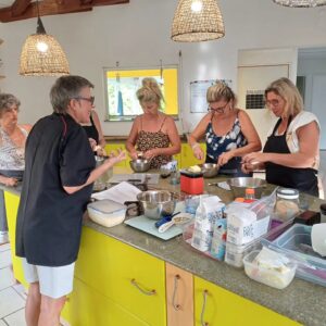Atelier culinaire sur la plage avec Cheffe Laurence en Guadeloupe